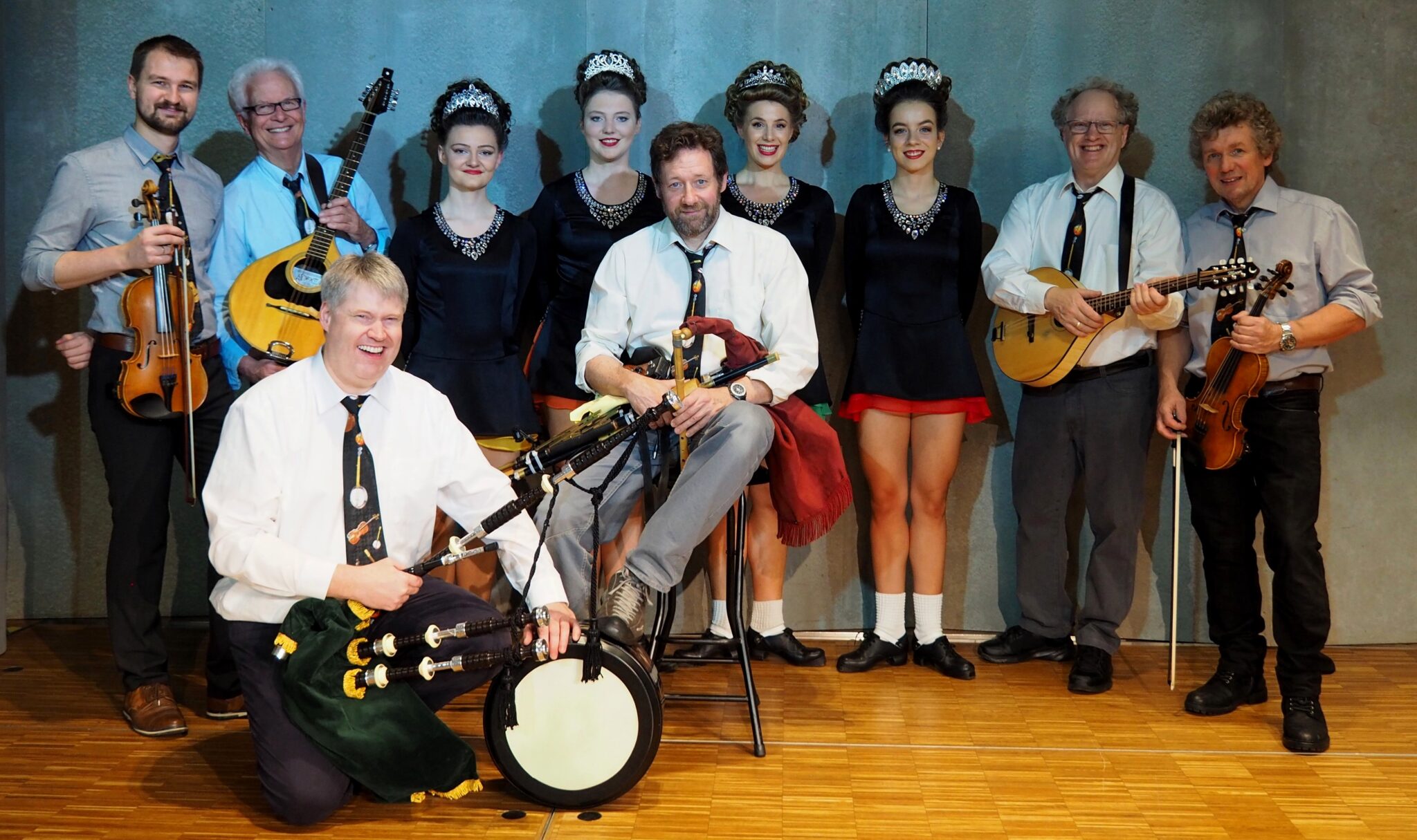 Matching Ties & O'Brannlaig Rinceoir Irish Dancers Irish Folk Night